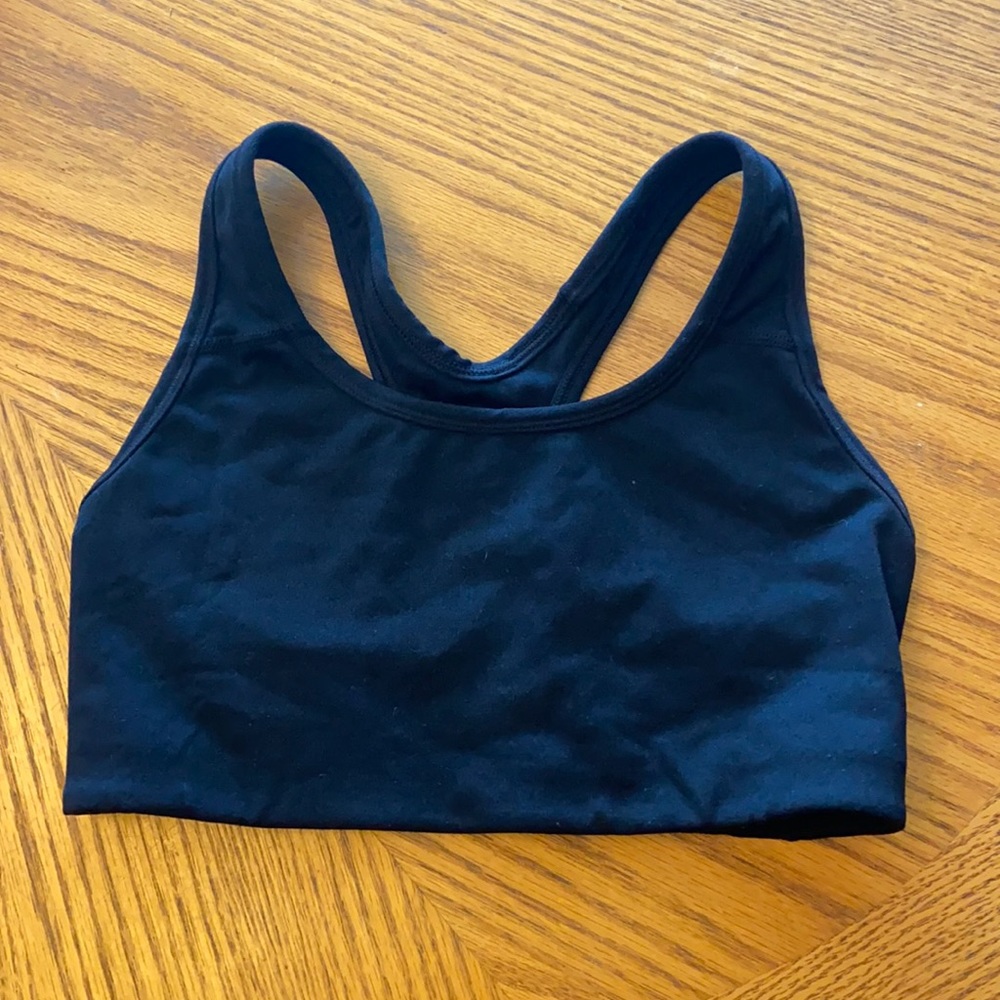 Black sports bra